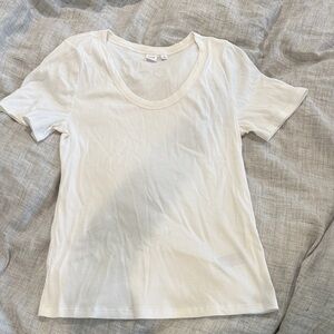 GAP White Short Sleeve Tee